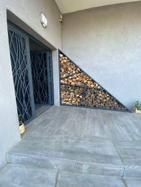 Fabrication d'un rack à bois sur Chateauneuf Les Martigues