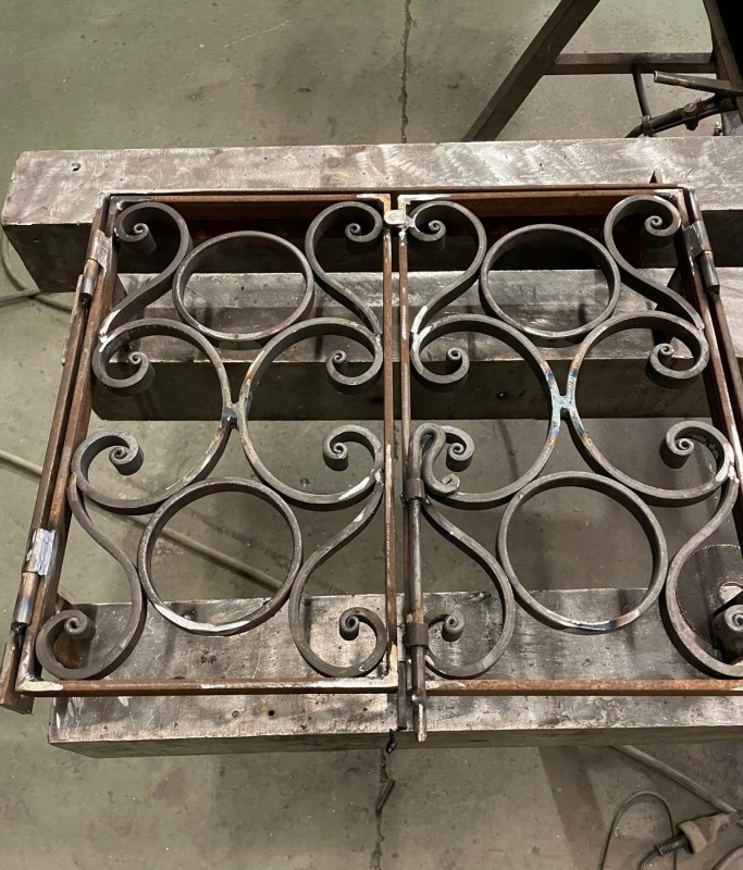 Création sur mesure d’une grille Pare-Étincelles pour Cheminées à Marignane