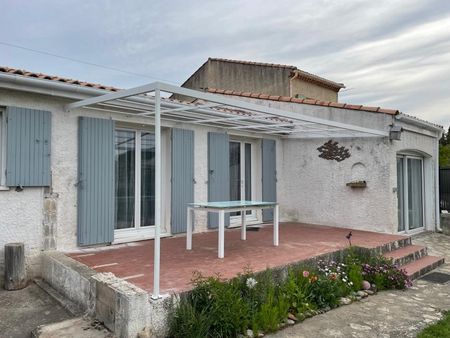 Fabrication d'une pergola contemporaine pour une résidence près de Salon-de-Provence à Pelissanne