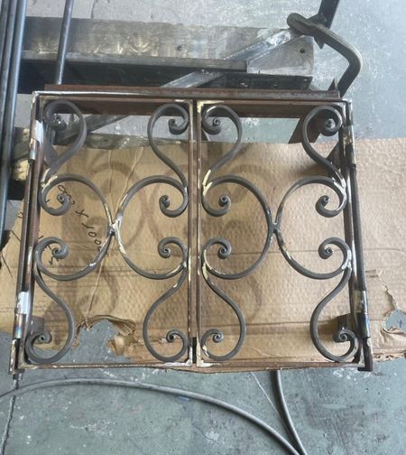 Création sur mesure d’une grille Pare-Étincelles pour Cheminées à Marignane