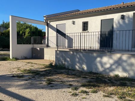 Création de garde-corps sur mesure en fer thermolaqué moderne pour une propriété à Calas