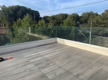 Gardecorps, Vitre Sur La Couronne,