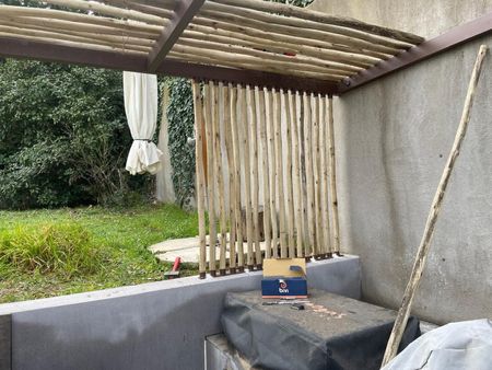 Pergola sur mesure moderne plate en fer pour une maison à Ensues La Redonne