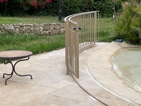 Réalisation d’un Garde-Corps sur Mesure avec pose d'alarme pour une Villa à Aix-en-Provence