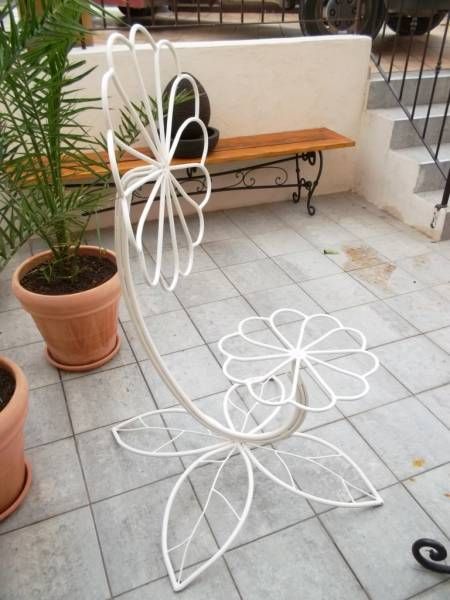 Mobilier de jardin en fer forge dans le 13