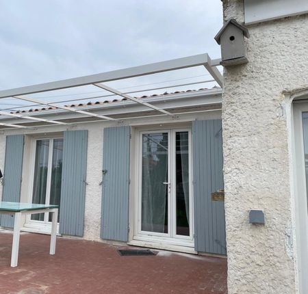Fabrication d'une pergola contemporaine pour une résidence près de Salon-de-Provence à Pelissanne