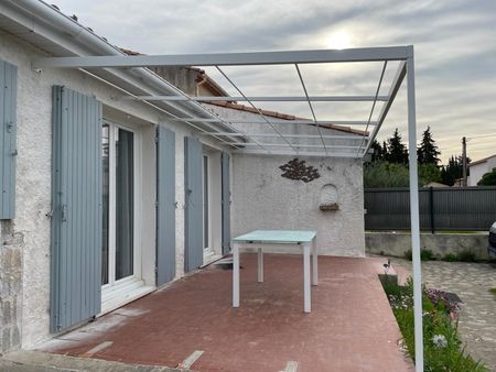 Fabrication d'une pergola contemporaine pour une résidence près de Salon-de-Provence à Pelissanne