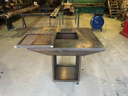 Fabrication sur mesure et personnalisable de braséro en tôle Corten à Châteauneuf Les Martigues