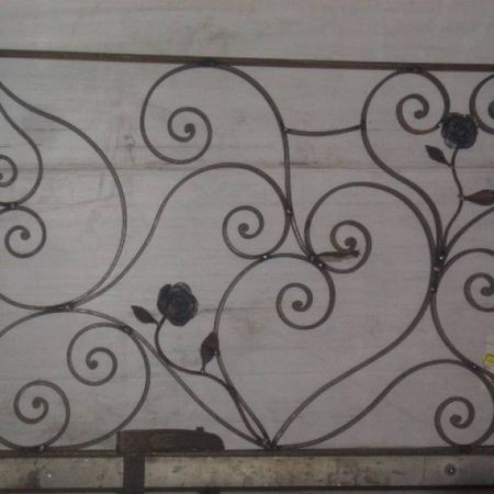 Grille de protection en volute à Châteauneuf-les-Martigues