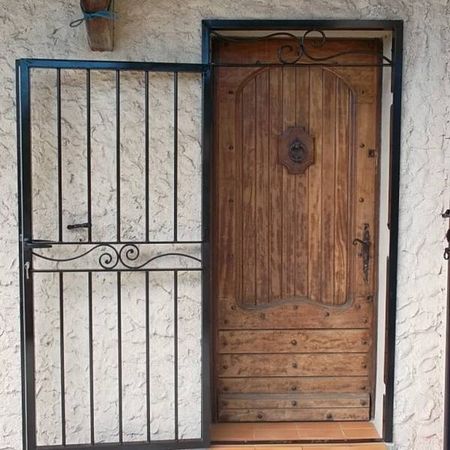 grille pour porte d entrée
