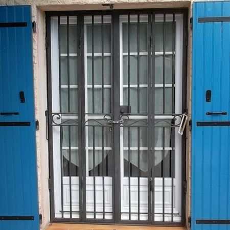 grille pour porte d entrée