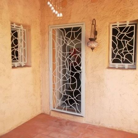 grille pour porte d entrée