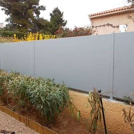 fabrication et pose d'une cloture brise vue à Vitrolles