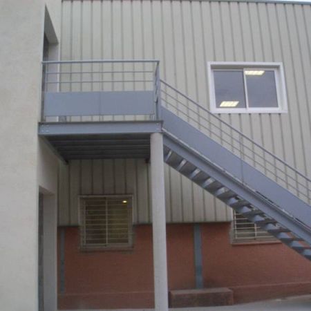 balcon metalique ; mobilié de jardin ; escalier industriel etc...