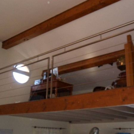 Conception de rampe d'escalier moderne en inox dans les Bouches du Rhône